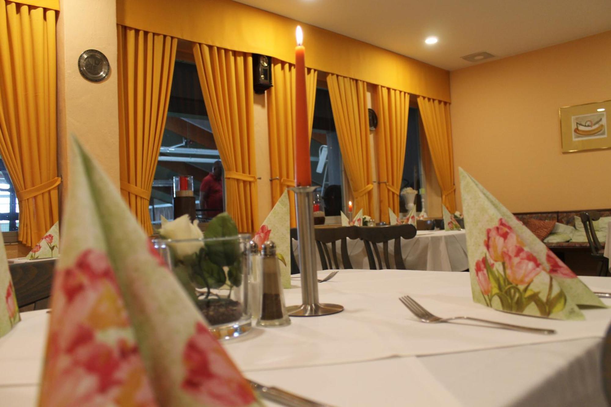 האטינגן Toto'S Gasthaus מראה חיצוני תמונה